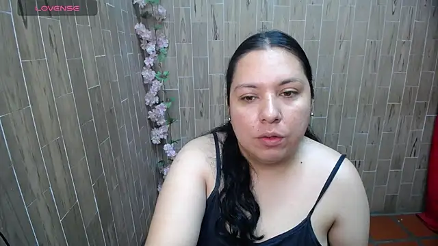 solyeria online show from May 31, 6:09 pm