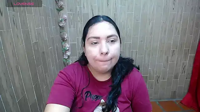 solyeria online show from October 13, 9:27 pm