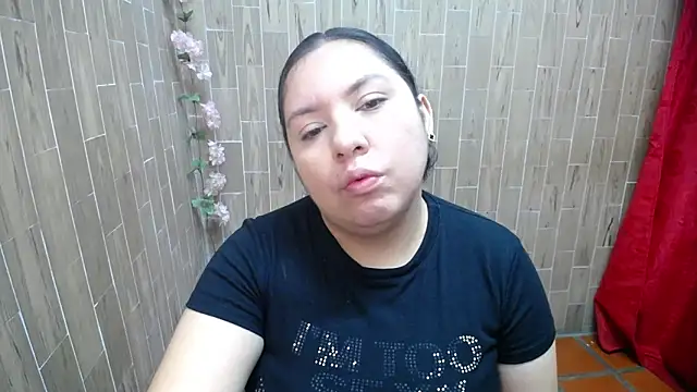 solyeria online show from April 3, 9:49 am