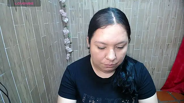 solyeria online show from May 22, 4:32 am