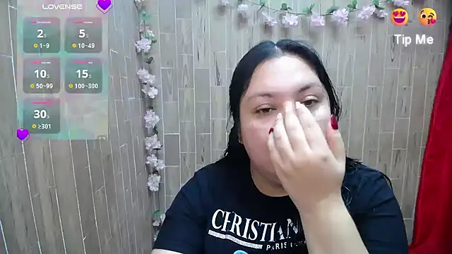 solyeria online show from March 25, 3:55 pm