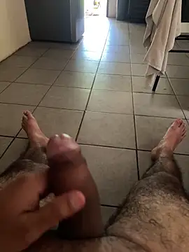 Snapshot of Lui19892 chatting on October 4, 5:36 pm Lui19892 online show from October 4, 5:36 pm