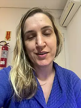 Snapshot of Bia_sexynovaes chatting on June 24, 5:55 pm Bia sexynovaes online show from June 24, 5:55 pm