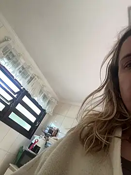 Snapshot of Bia_sexynovaes chatting on June 27, 1:50 pm Bia sexynovaes online show from June 27, 1:50 pm