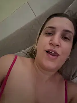 Snapshot of Bia_sexynovaes chatting on February 22, 12:18 pm Bia sexynovaes online show from February 22, 12:18 pm