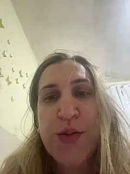 Snapshot of Bia_sexynovaes chatting on June 20, 2:49 am Bia sexynovaes online show from June 20, 2:49 am