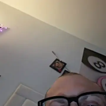 Snapshot of CreepyMoment793 chatting on December 3, 1:17 am CreepyMoment793 online show from December 3, 1:17 am