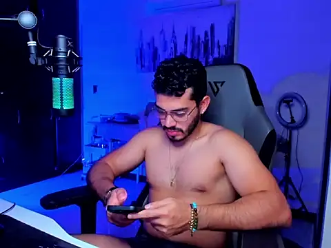 BrunoD31 online show from February 8, 5:27 am