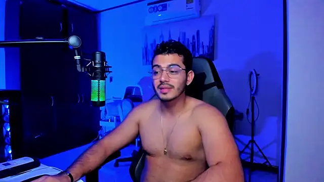 BrunoD31 online show from November 13, 3:10 am