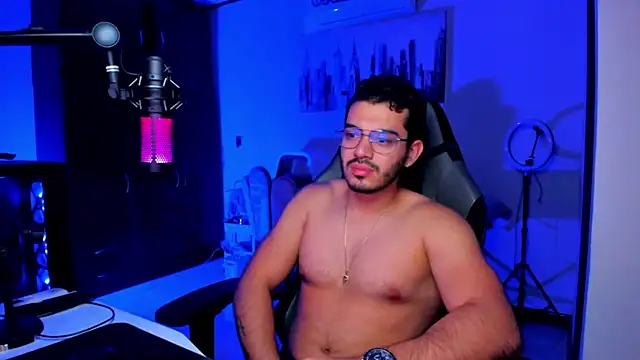 BrunoD31 online show from November 18, 9:51 pm