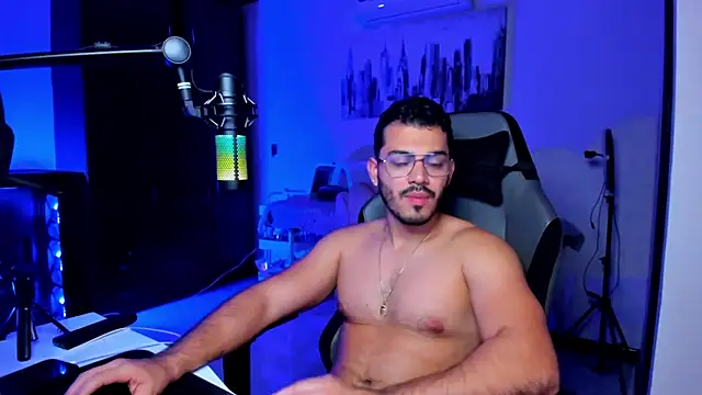 BrunoD31 online show from December 5, 5:39 am