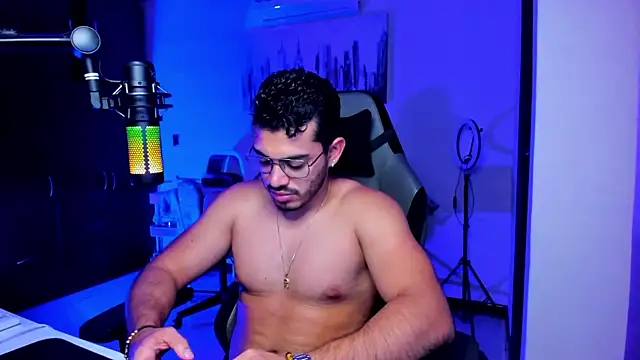 BrunoD31 online show from October 29, 4:33 am