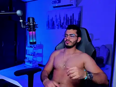 BrunoD31 online show from March 12, 6:39 am