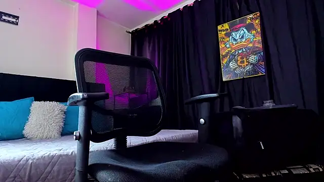 Giomar Reyes online show from March 20, 5:41 am