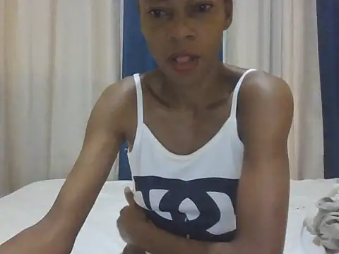 Snapshot of adele-33 chatting on February 28, 1:44 pm adele-33 online show from February 28, 1:44 pm