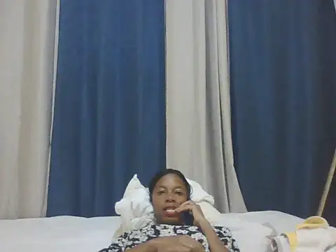 Snapshot of adele-33 chatting on March 2, 2:23 am adele-33 online show from March 2, 2:23 am