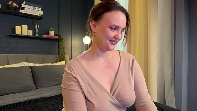 Lella Ryann  online show from February 11, 1:44 pm