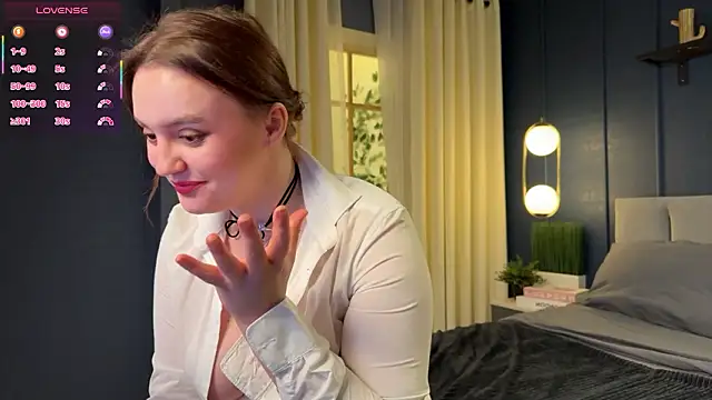 Lella Ryann  online show from February 5, 5:42 pm