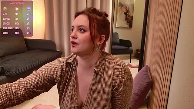 Lella Ryann  online show from February 12, 7:13 pm