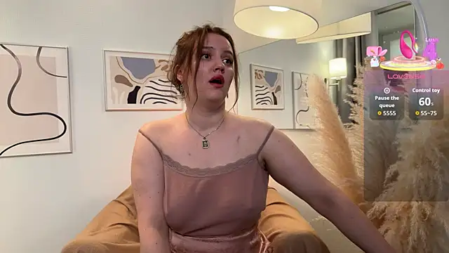 Lella Ryann  online show from October 18, 1:46 pm