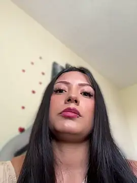missycanoo online show from April 27, 8:40 pm