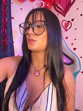 missycanoo online show from February 13, 4:01 am