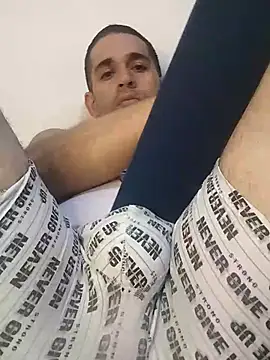 Snapshot of CRISTHIAN_GREY01 chatting on March 23, 6:26 am CRISTHIAN GREY01 online show from March 23, 6:26 am