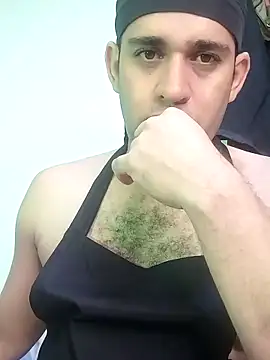 Snapshot of CRISTHIAN_GREY01 chatting on February 9, 6:11 am CRISTHIAN GREY01 online show from February 9, 6:11 am