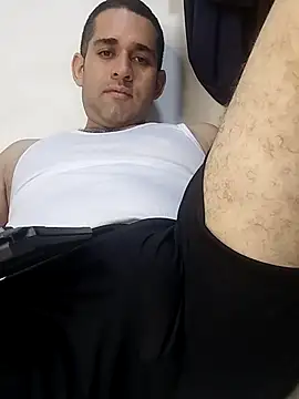 Snapshot of CRISTHIAN_GREY01 chatting on February 27, 5:29 am CRISTHIAN GREY01 online show from February 27, 5:29 am