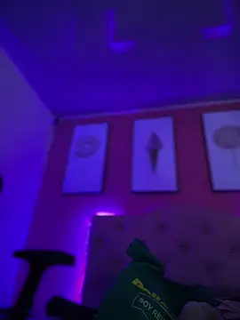 Annie LS online show from September 23, 8:49 pm