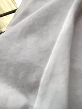 Annie LS online show from December 30, 4:18 pm