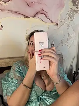 LanaShockk online show from April 8, 2:40 pm