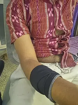 KissesBoyAD online show from March 7, 6:02 pm