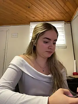 imlindapink online show from March 12, 6:34 pm