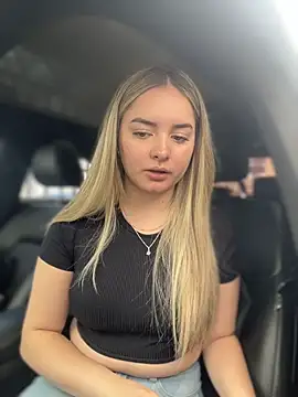 imlindapink online show from February 2, 3:55 pm