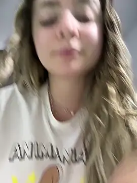 imlindapink online show from September 26, 1:56 am
