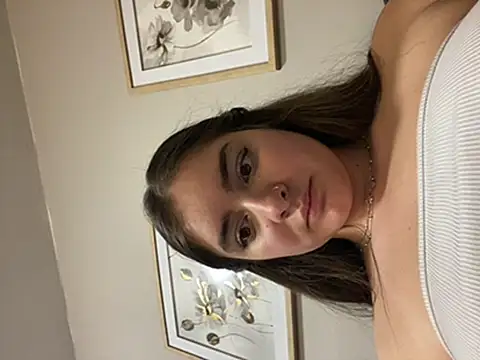 imlindapink online show from March 21, 7:24 pm