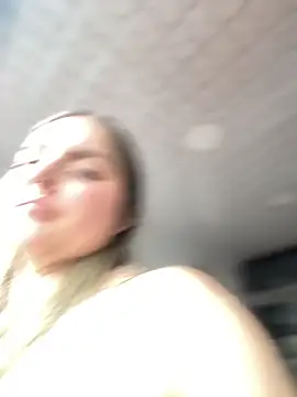 imlindapink online show from February 8, 6:05 pm