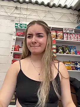 imlindapink online show from February 9, 5:33 pm