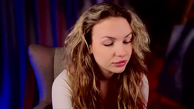 Snapshot of ElizavecaSunrise chatting on September 28, 7:04 am ElizavecaSunrise online show from September 28, 7:04 am