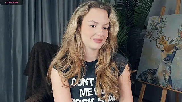 Snapshot of ElizavecaSunrise chatting on October 27, 2:07 pm ElizavecaSunrise online show from October 27, 2:07 pm