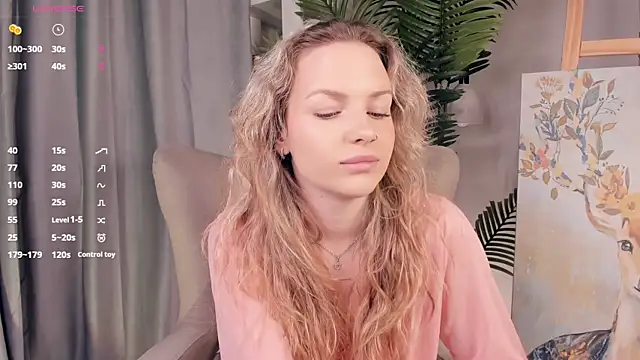 ElizavecaSunrise online show from May 28, 7:49 am