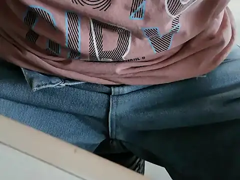 XiaoGuoGuo284512 online show from October 29, 3:49 am