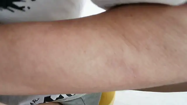 XiaoGuoGuo284512 online show from December 3, 8:25 am