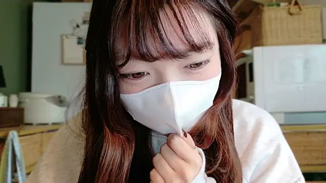 Snapshot of _Yui_ chatting on November 6, 3:10 am Yui online show from November 6, 3:10 am