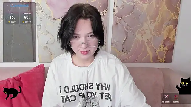 fiamoory online show from April 12, 1:20 am