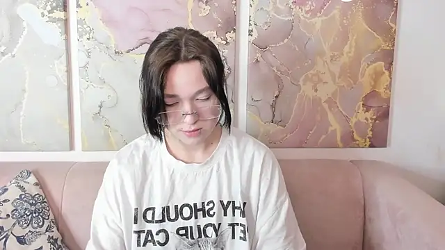 fiamoory online show from May 27, 1:26 am
