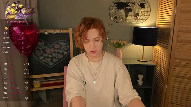 Snapshot of fiamoory chatting on March 3, 1:28 am fiamoory online show from March 3, 1:28 am