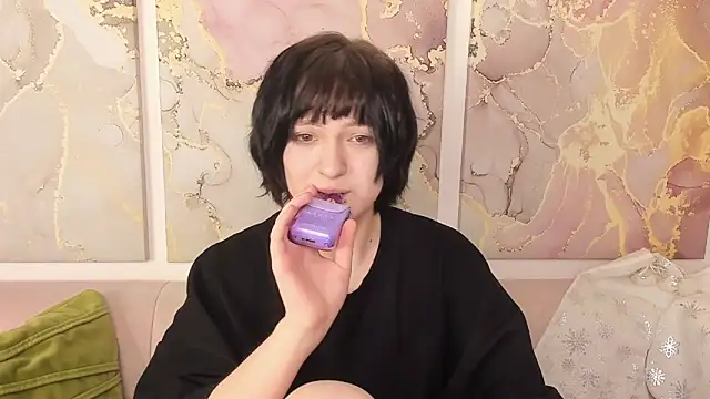 fiamoory online show from December 5, 1:16 am