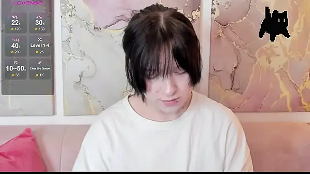 fiamoory online show from March 29, 8:05 am